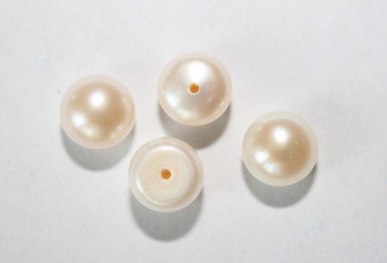 Weisse Button Süsswasserperlen für Ohrstecker, 10 mm