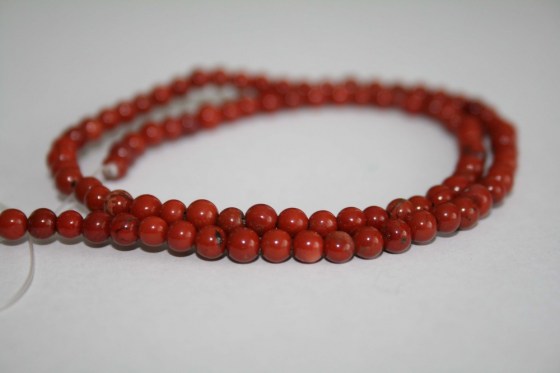 Rote Jaspis Perlen, 4 mm